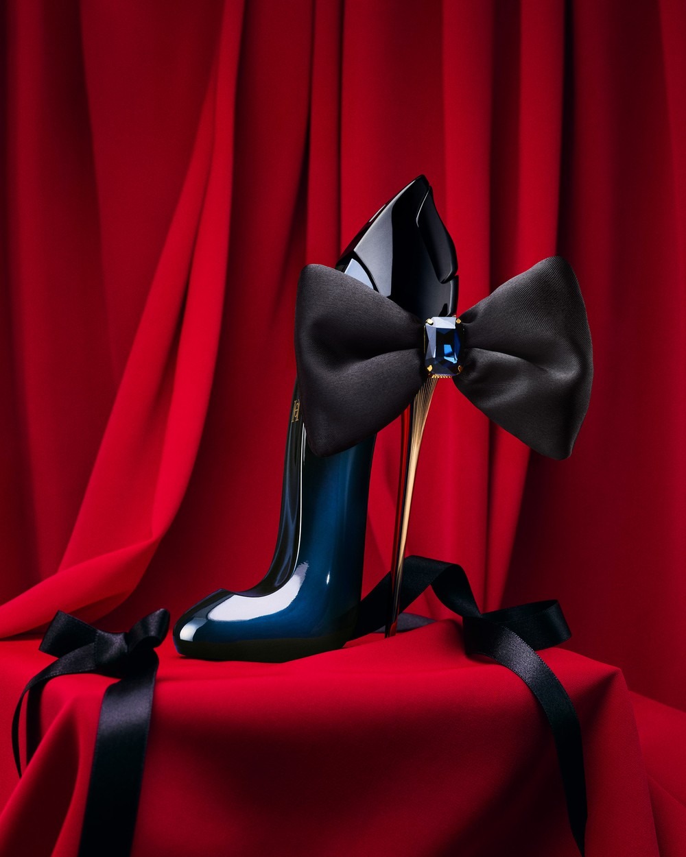 Carolina Herrera Good Girl Bow - đánh giá và giá Shop Home Fragrance